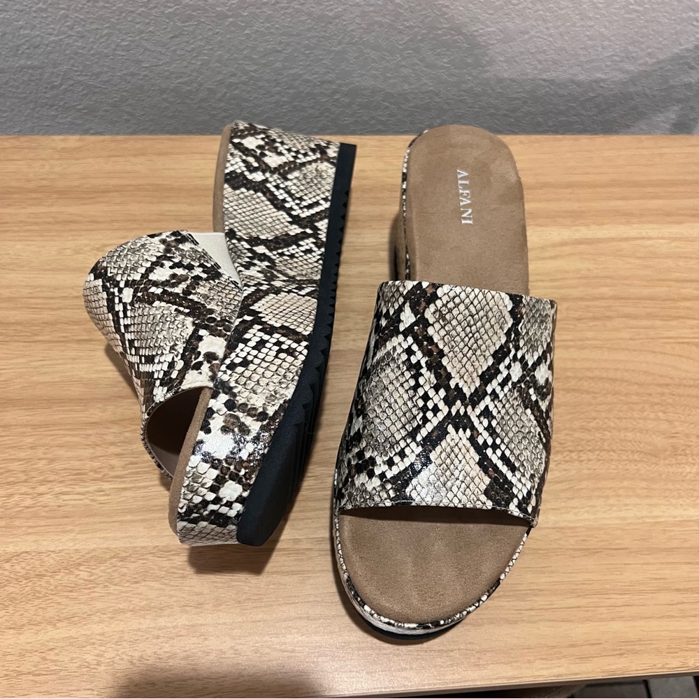 ALFANI Womens Beige Snakeskin Cushioned Platform Slip On Slide Sandals - 8.5 - Picture 7 of 10